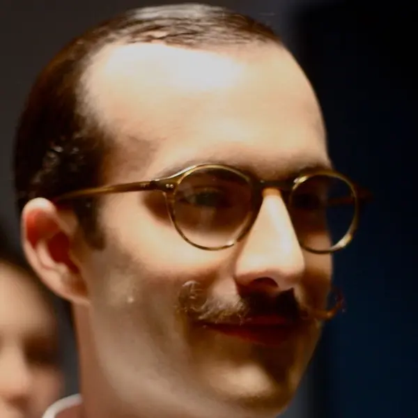 Gus Mustache