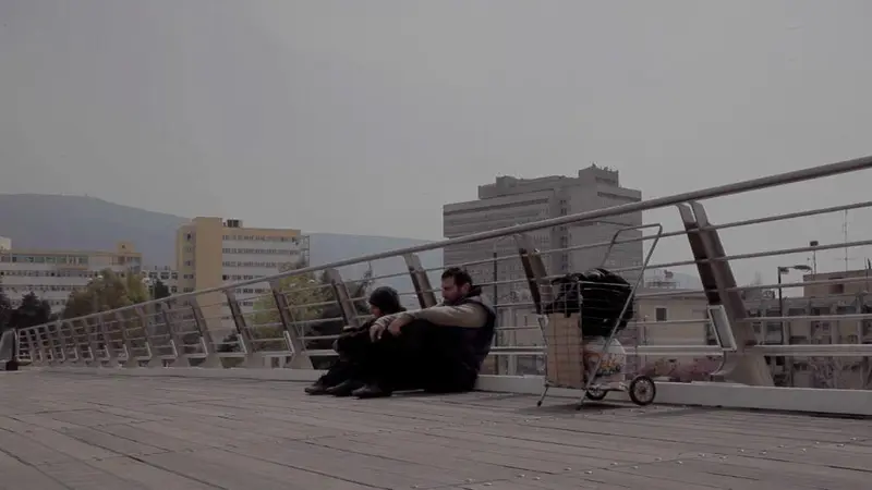 The outcasts of the Calatrava Bridge
